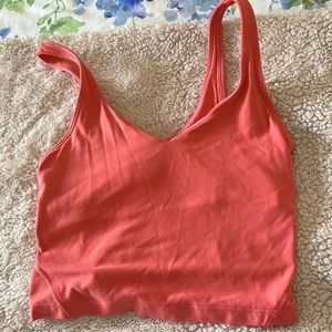 Hii im selling a luluelmon align tank!